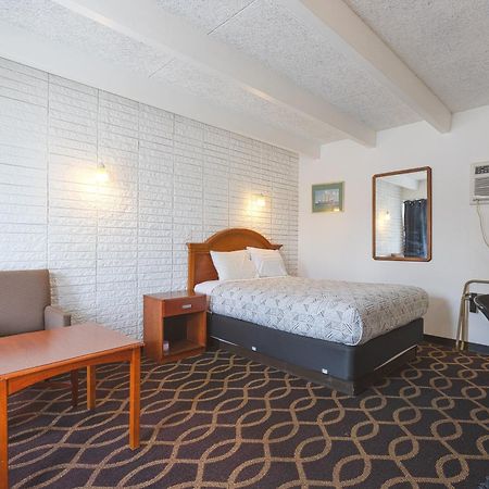 Sonrise Inn Lincoln Hwy By Oyo Breezewood Eksteriør billede