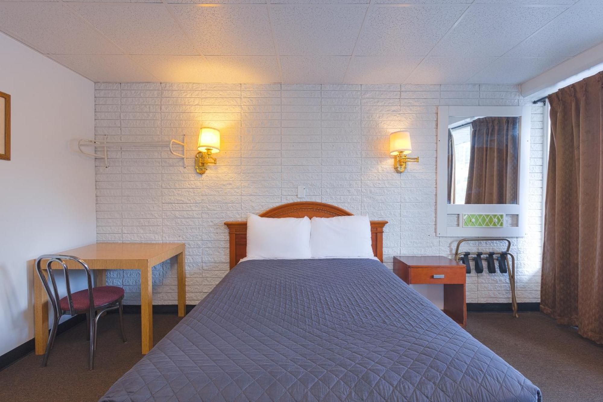 Sonrise Inn Lincoln Hwy By Oyo Breezewood Eksteriør billede